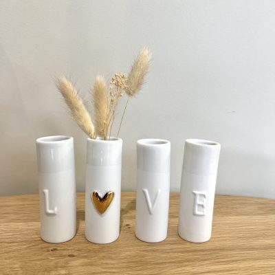 Vases en porcelaine love