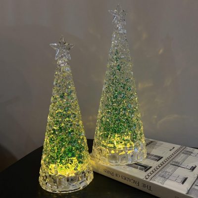 Sapins de Noël lumineux colorés